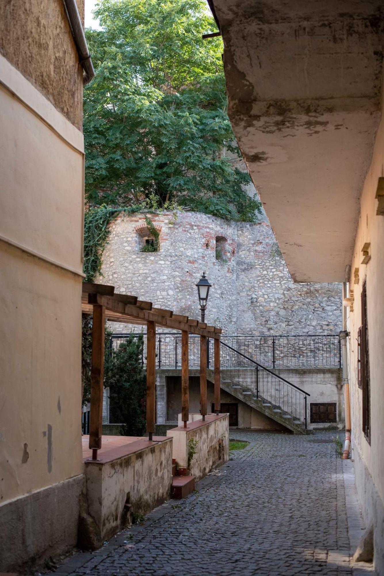 Varfal-lak Apartman * Sopron